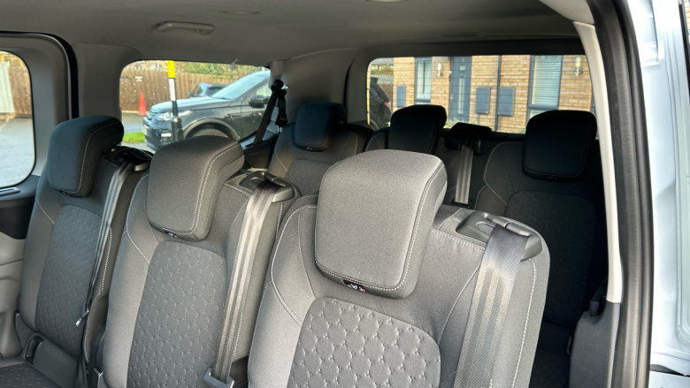 Ford Tourneo Custom 320 L1 Diesel Fwd 2.0 EcoBlue 136ps H1 Titanium 8 seater Auto